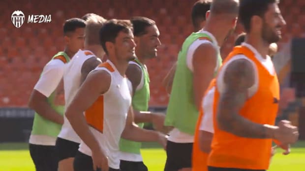 Valencia train at Mestalla before facing Deportivo Alavés